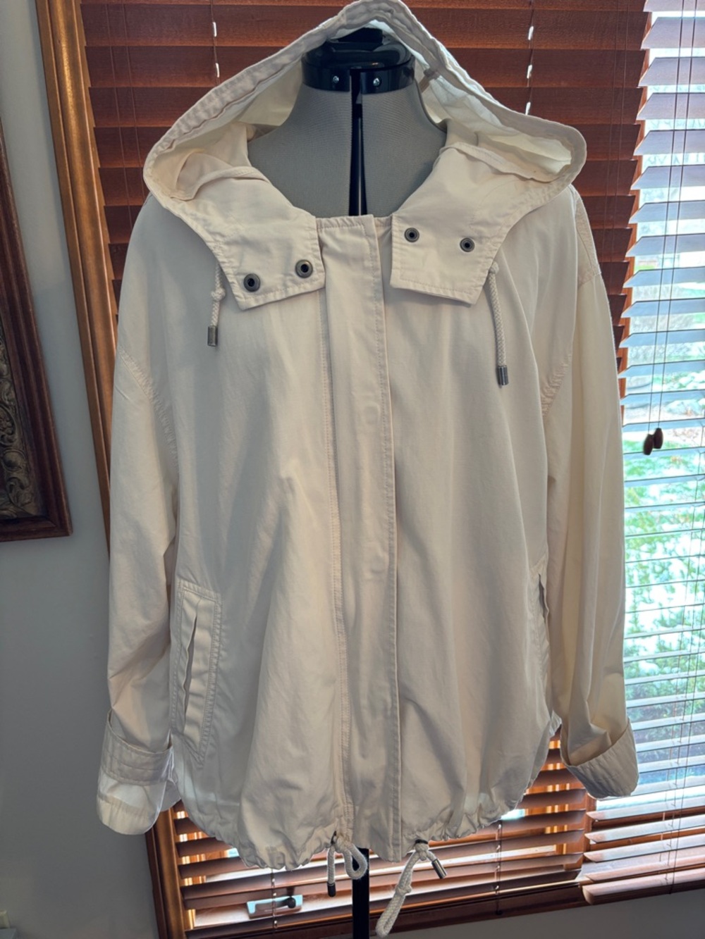 Old Navy Terra Utility Hooded Windbreaker Jacket Cream XL Casual Gorpcore